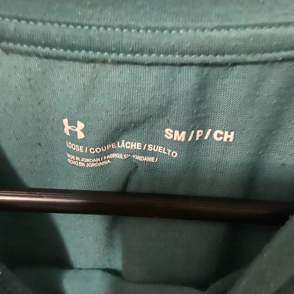 Under Armour Tee - Picture 2 of 2